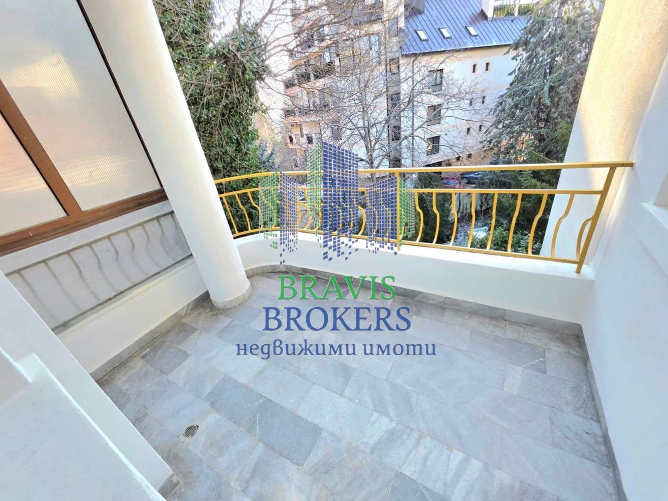 Тристаен апартамент, завършен до ключ, в кв. Бриз – до бул. Васил Левски и горска зона - 0