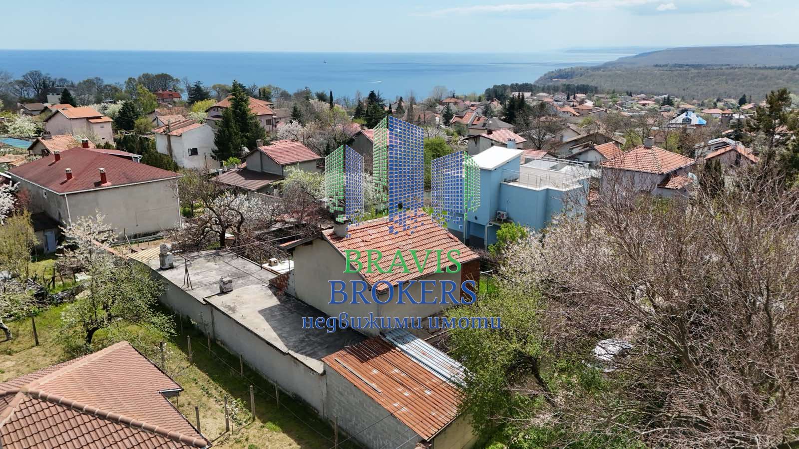 ТРИЕТАЖНА КЪЩА М-Т РАКИТНИКА / ГАРАЖ / МОРСКА ПАНОРАМА / ОТЛИЧНА ЛОКАЦИЯ - 0