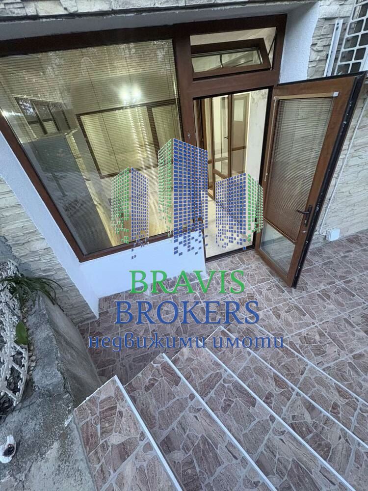 ВАРНА БРИЗ – ОБЗАВЕДЕН ТРИСТАЕН АПАРТАМЕНТ – ТУХЛА СГРАДА – СОБСВЕН ДВОР - ГОТОВ ЗА НАНАСЯНЕ - ТОП ЛОКАЦИЯ - 0