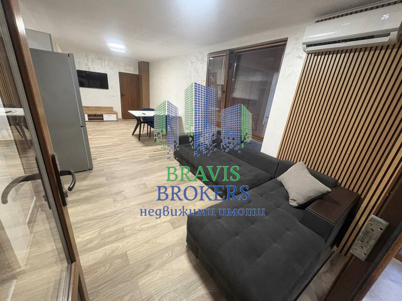 ВАРНА БРИЗ – ОБЗАВЕДЕН ТРИСТАЕН АПАРТАМЕНТ – ТУХЛА СГРАДА – СОБСВЕН ДВОР - ГОТОВ ЗА НАНАСЯНЕ - ТОП ЛОКАЦИЯ - 0