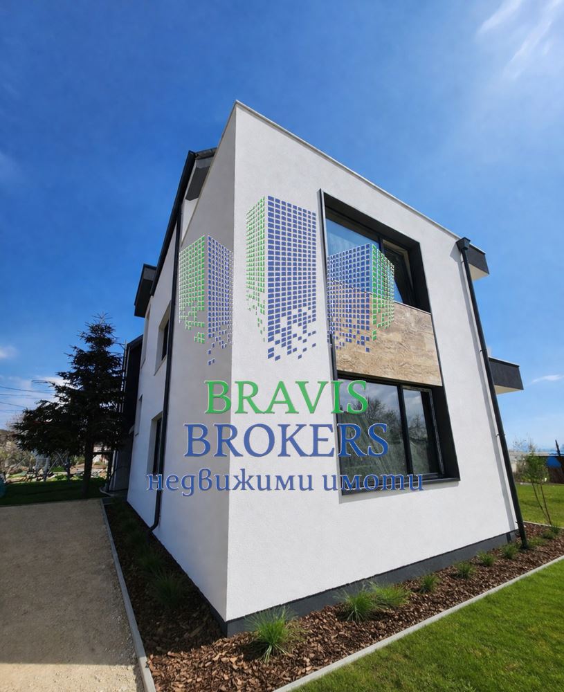 СВ НИКОЛА - ТРИСТАЕН АПАРТАМЕН- ОТЛИЧНИ ПАРАМЕТРИ - ПАНОРАМА - 0