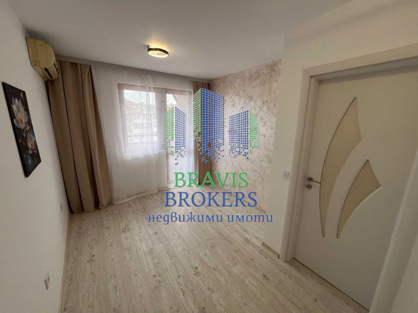 ШИРОК ЦЕНТЪР —ОБЗАВЕДЕН ДВУСТАЕН АПАРТАМЕНТ — ЦЕНА БЕЗ АНАЛОГ ЗА РАЙОНА — НОВА СГРАДА — СРЕДЕН ЕТАЖ - БОНУС КИЛЕР - 0