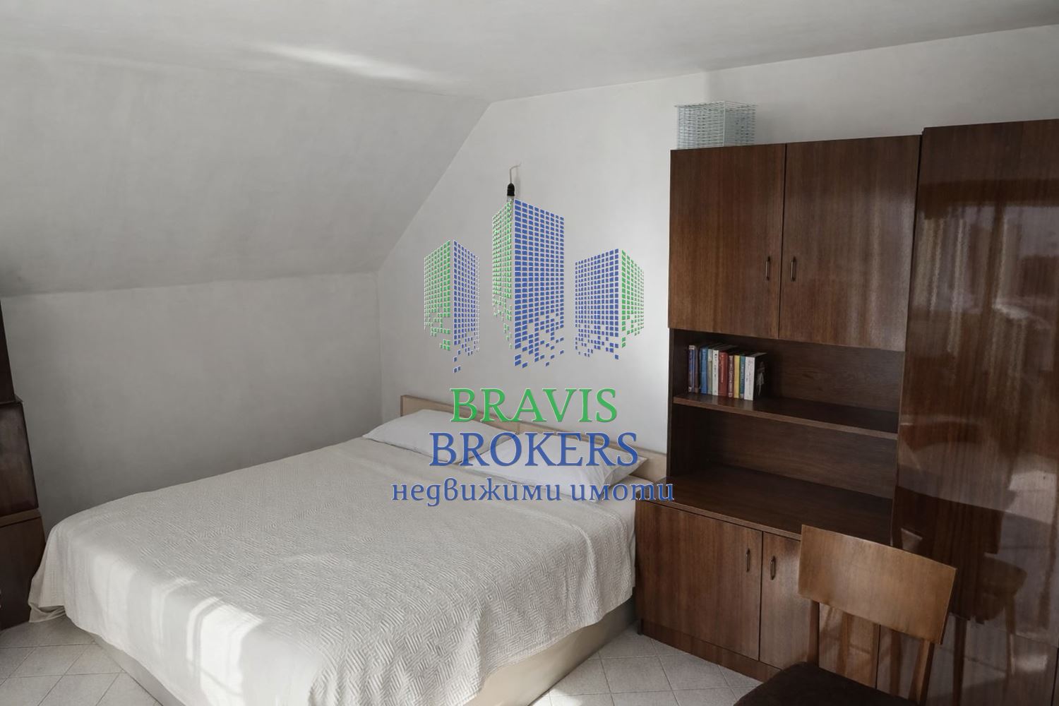 🏡 Продава се двуетажен къща / мезонет в Варна - до Гранд мол - 0