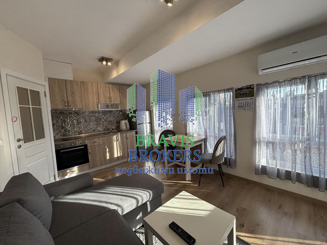 ВАРНА КОЛХОЗЕН ПАЗАР – ЮЖЕН - НАПЪЛНО ОБЗАВЕН ДВУСТАЕН – ТУХЛЕНА СГРАДА – ПАНОРАМА – ТОП ЦЕНА ! - 0